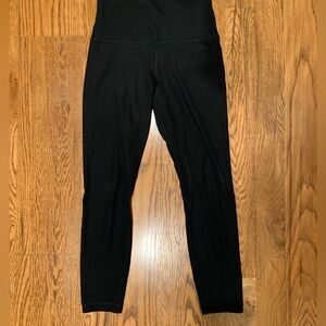 Lulu Lemon align high rise ribbed 25” size 6